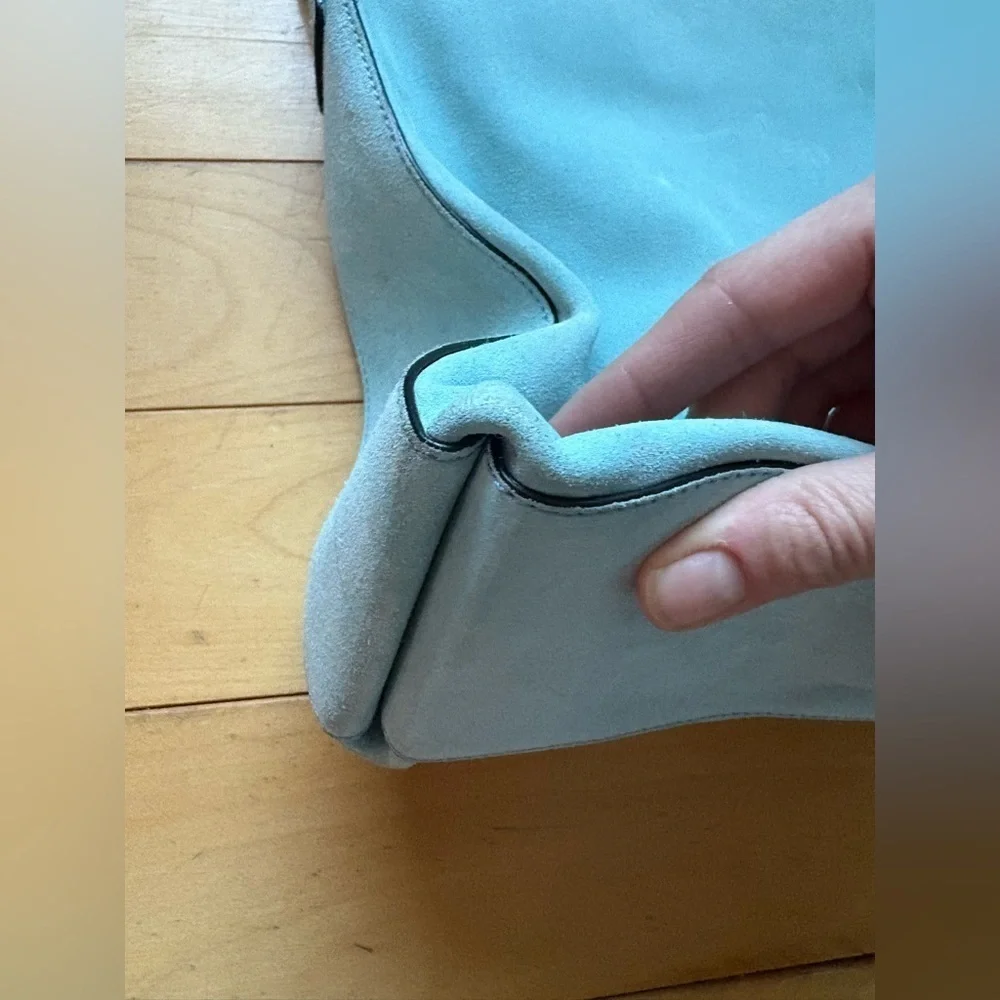Ecco zip closure
